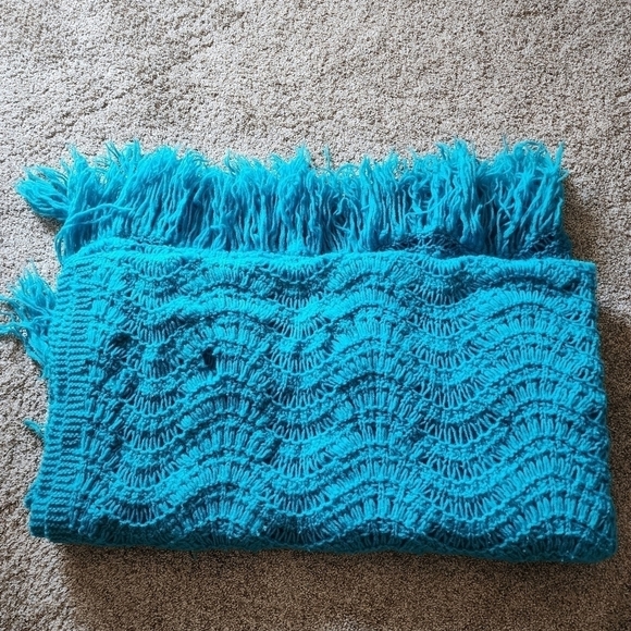 Vintage Handmade Crochet Fringe Wavy Design Blue Teal Large Blanket